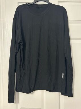 Comfrt Women's Black Long-Sleeve Crew Tee